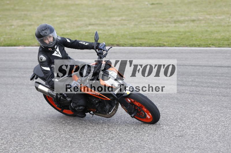 Archiv-2025/09 22.04.2025 Cornu Master School ADR/rot-rouge/1